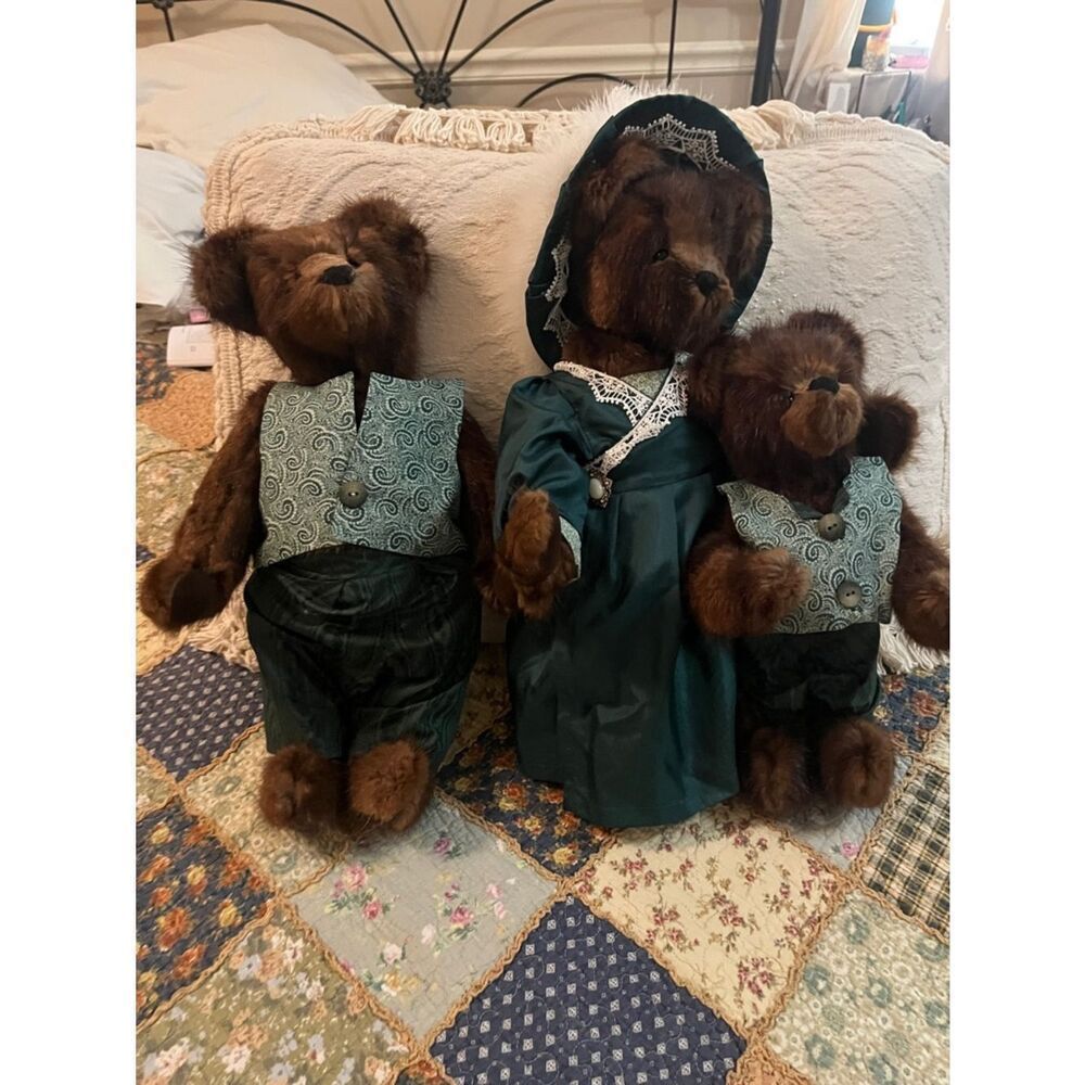 Moe hair bears